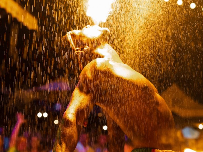 https://barbadosninjathrowdown.com/wp-content/uploads/2026/02/DINNER-SHOW-4.jpg